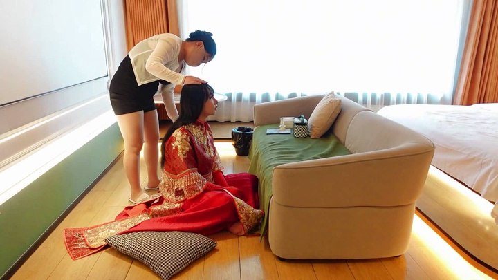 #美曦 微剧情《 素人改造伪娘十九期 》待嫁的秀禾新娘，过了今天晚上就要出嫁的秀禾新娘找女绳师体验绳缚TK玩弄，实现自己的TK紧缚愿望.mp4