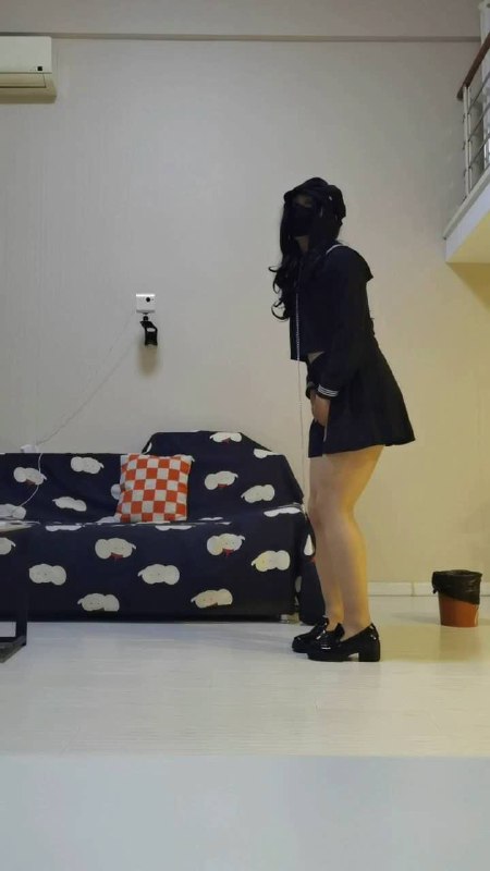 #hx0532 被抓的女搜查官被要求处以绞刑～由于第一次没能绞死，被脱光衣服后再次处刑（连体丝袜），附赠白丝小男娘一边抽插自己一边取外卖的刺激经历～绞刑➕昏迷➕连体丝袜➕勾引➕....mp4