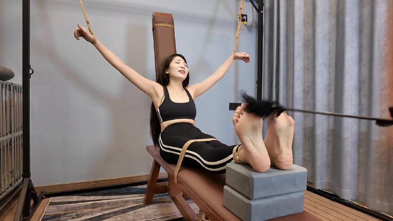 #李大侠原创 痒刑逼供之佳佳1下载地址