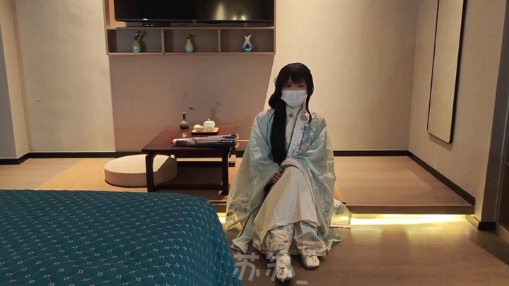 #苏苏 饿殍 明末千里行 满穗的自缚，捆绑镣铐走绳浴池湿身.mp4