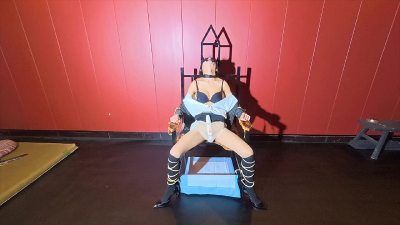 #意之窗工作室（剧情向）《汤圆》OL风格+丝袜堵嘴 +椅子固定+失禁+震动b+tk下载地址