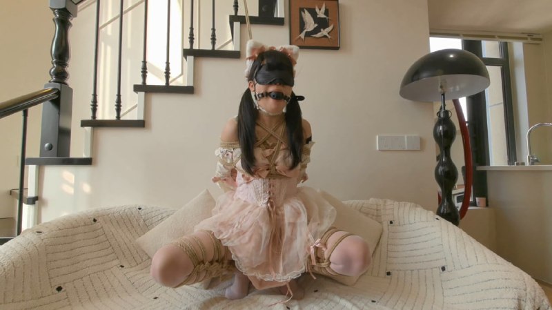 【FXX】【小M的绝望周末】七小时超高强度TJ，多次入潮多次抽搐到扭曲虚脱昏迷 蟹缚踮脚蹲＋绞刑＋内置玩具多次强高＋直立并腿缚固定柱子上＋皮鞭SP＋深喉训练器＋贞操锁＋欧式直臂驷马