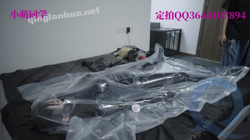 #小萌同学 BL乳胶衣搜查官被用刑审讯，保鲜膜窒息，绳子勒，塑料袋勒闷死，浴室失禁，真空袋打包
